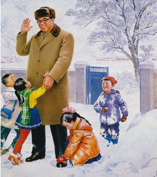 Chủ tịch Kim Jong-il vui đùa với các em nhỏ.